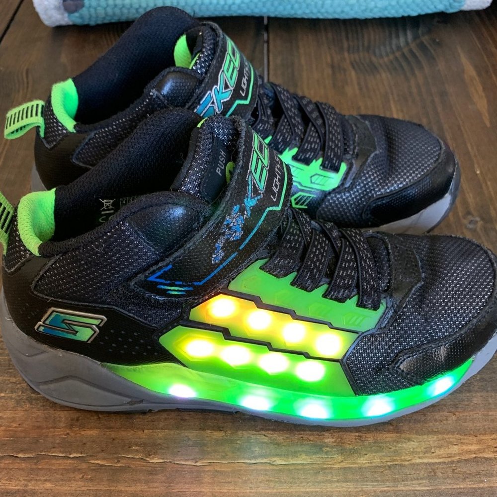 Skechers Light storm LED shoes. Size 4